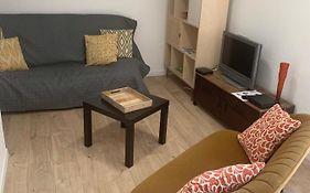 Agreable Maison De Ville Avec Cour Privative Au Coeur Du Chablisien