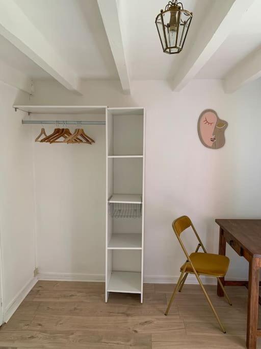 Agreable Maison De Ville Avec Cour Privative Au Coeur Du Chablisien Maligny Extérieur photo