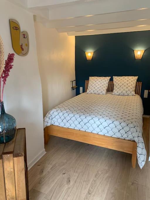 Agreable Maison De Ville Avec Cour Privative Au Coeur Du Chablisien Maligny Extérieur photo